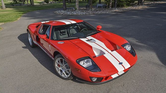 Red 2005 Ford GT
