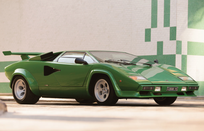 Lease a 1981 Lamborghini Countach LP400 S Series III from auction