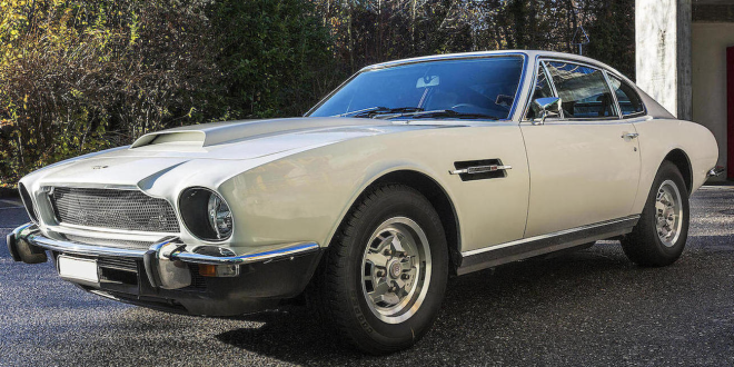 White 1974 Aston Martin V8 for lease