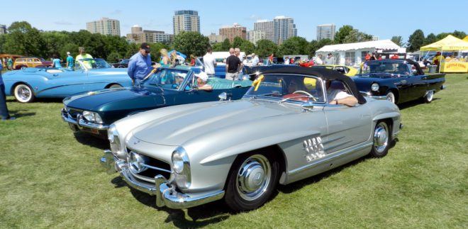 Lease a silver Mercedes-Benz 300SL Roadster