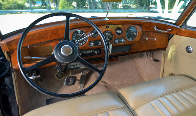 The interior of a Rolls-Royce Silver Cloud