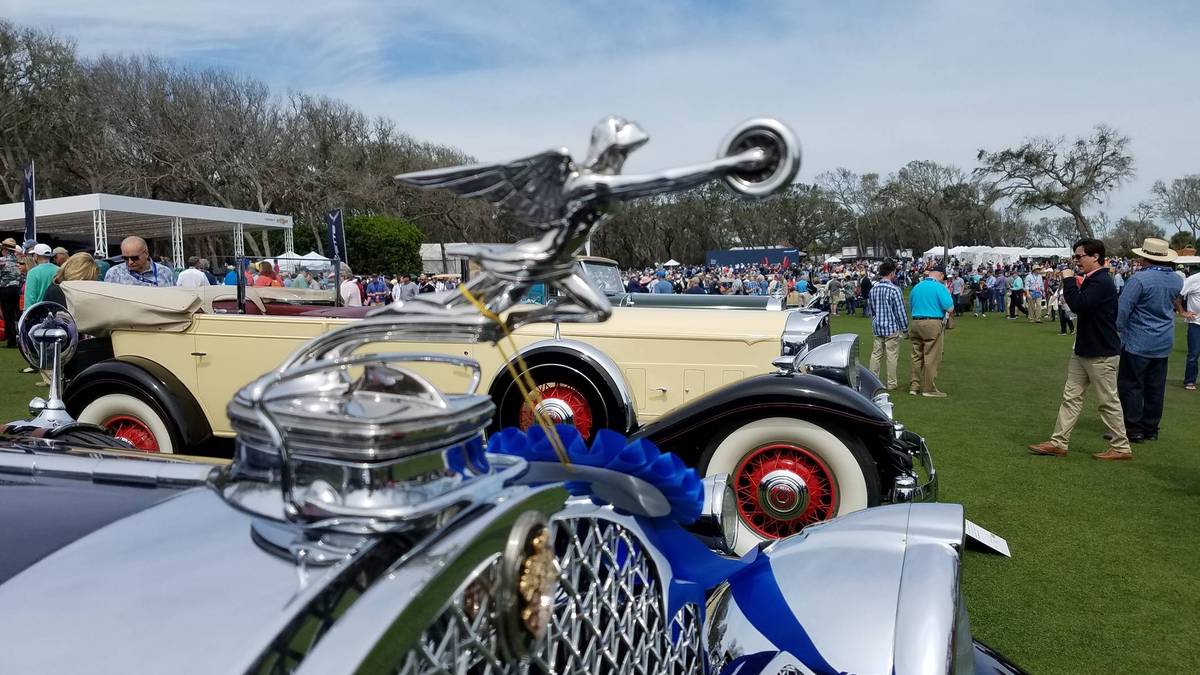 Lease an antique motorcar