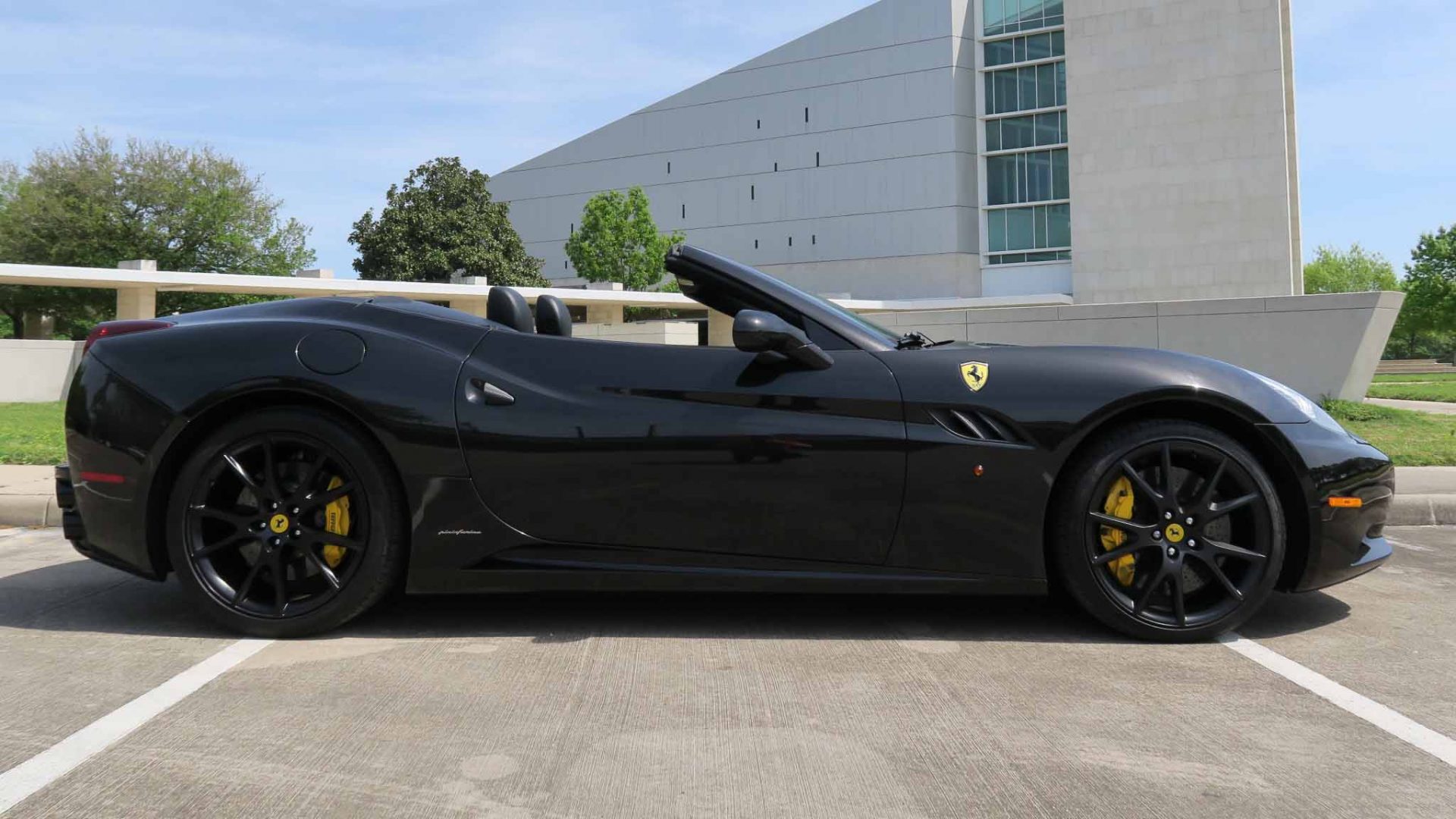 Black Ferrari California side view, Lease a Ferrari, #pfs_leasing