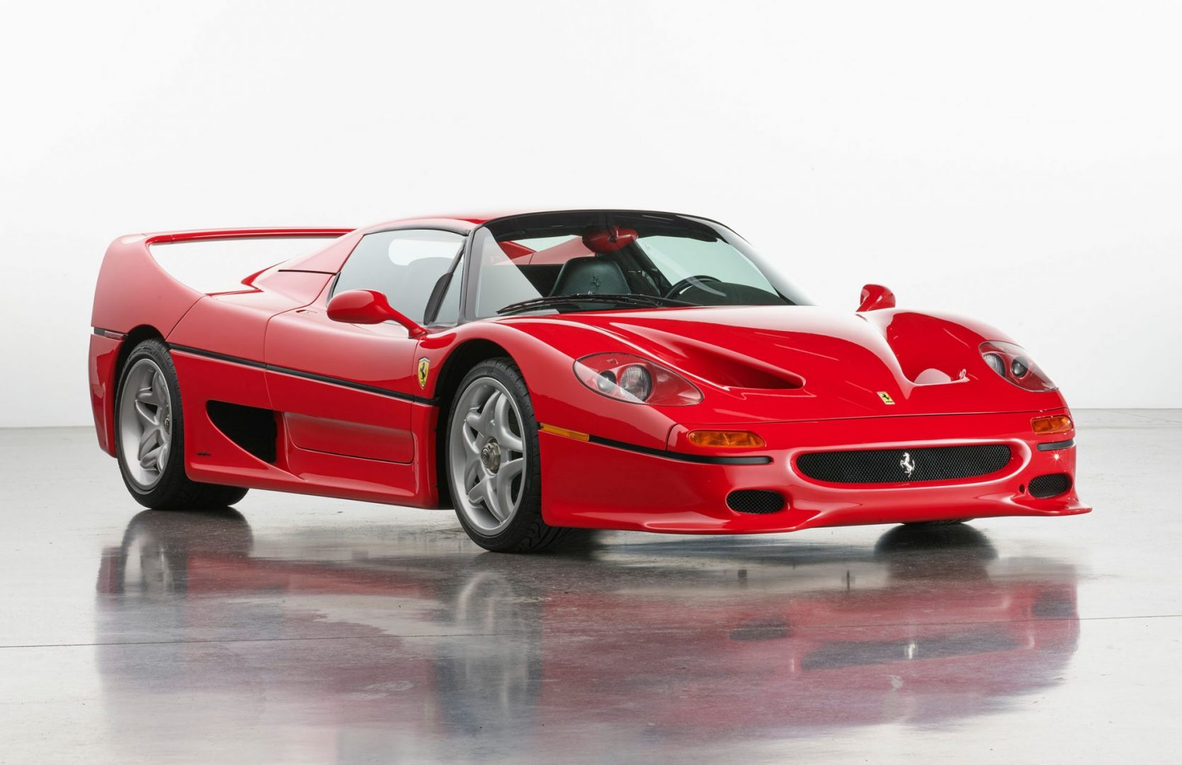 1995 Red Ferrari F50, front