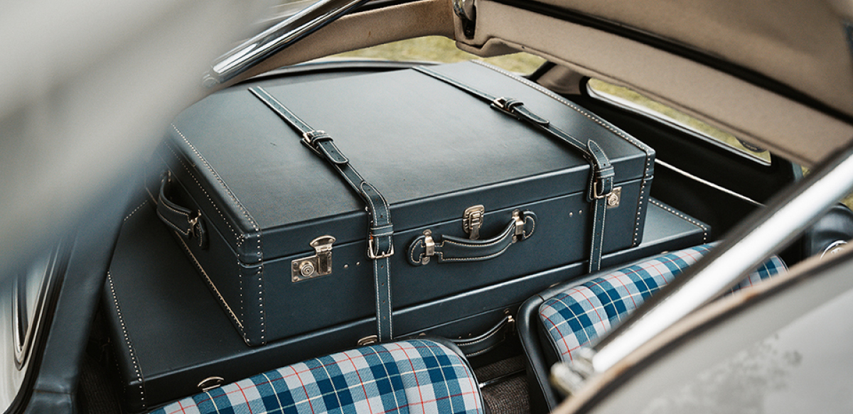 Luggage in Mercedes 300 SL Gullwing
