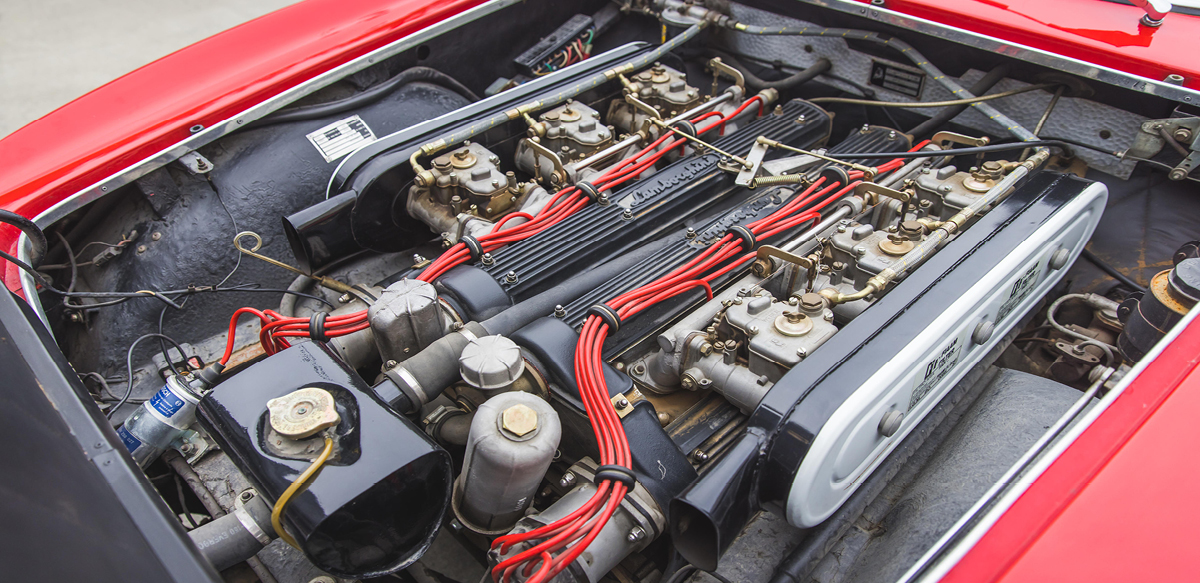 Lamborghini 400 GT engine