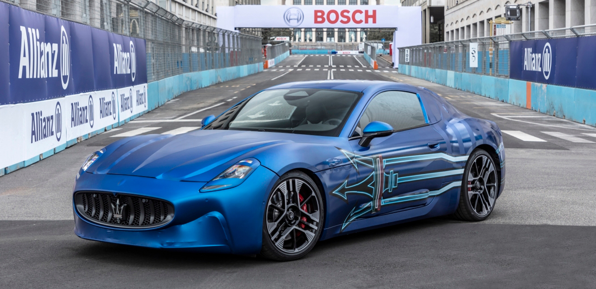 Blue Maserati GranTurismo “Folgore” posed on racetrack