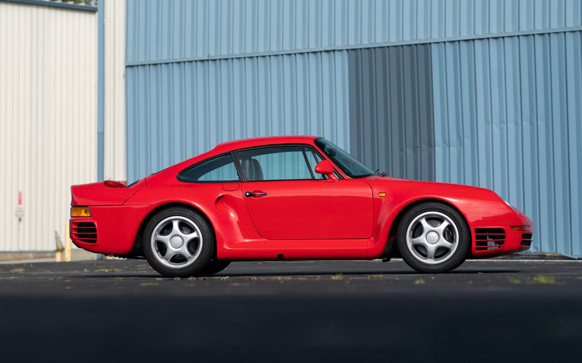 Guards Red Porsche 959 right side view