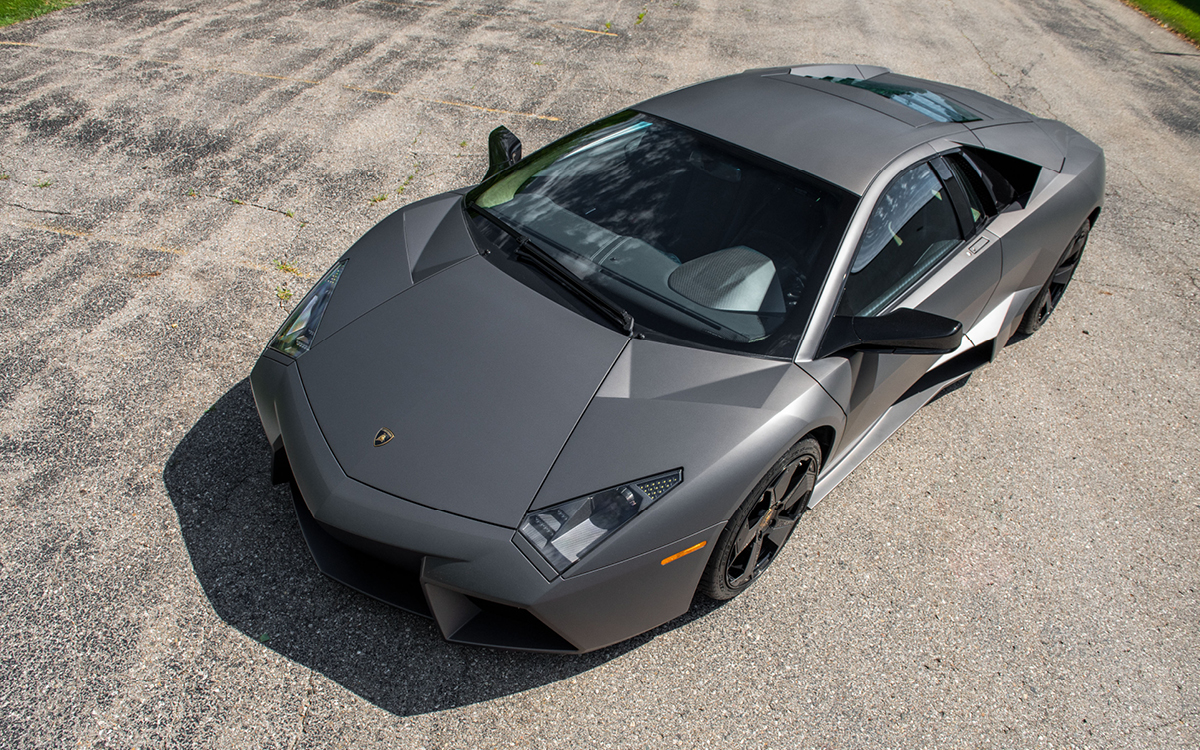 Gray Lamborghini-Reventon high front view