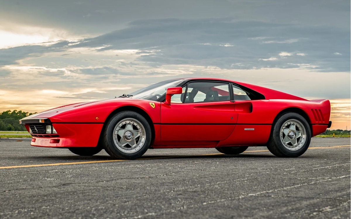 Red Ferrari 288 GTO left front view