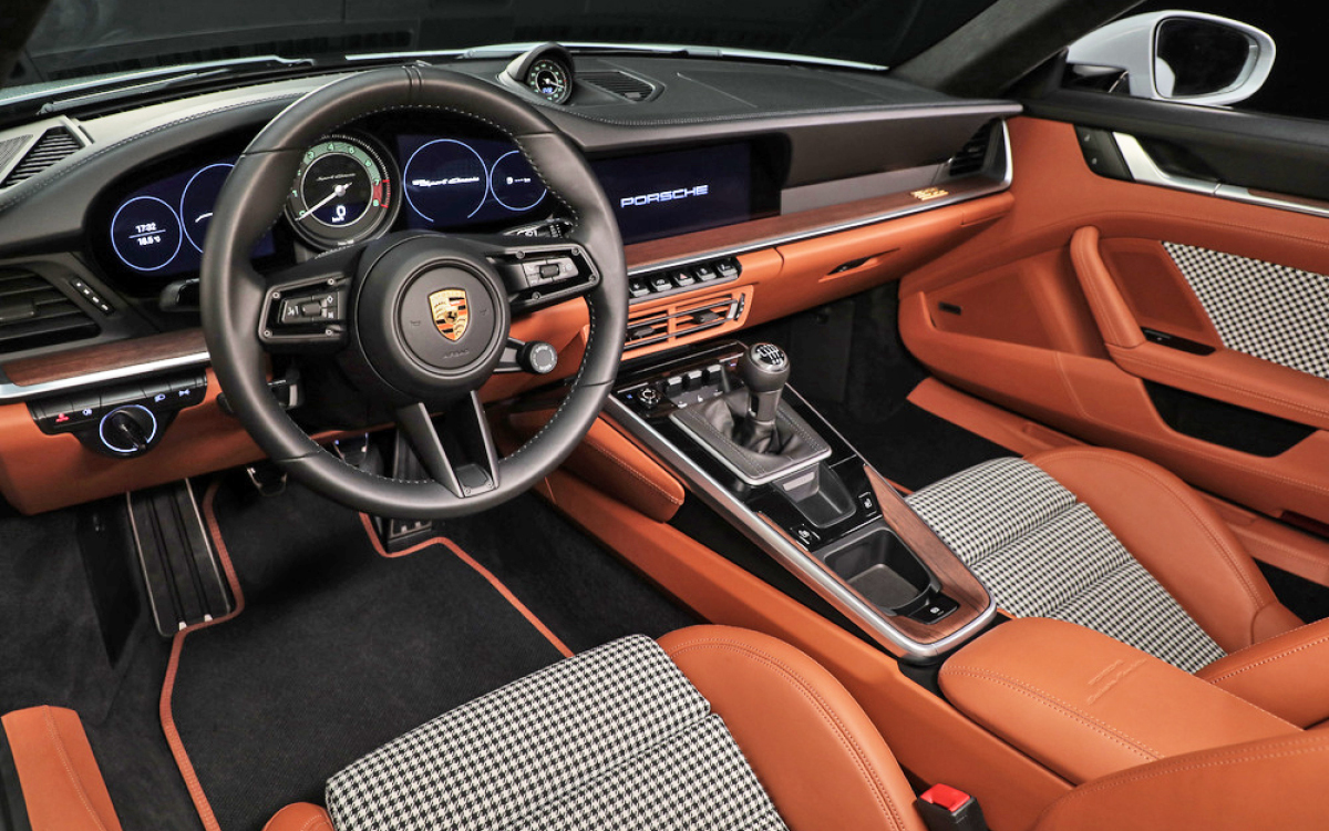 2023 Porsche 911 Sport Classic interior view