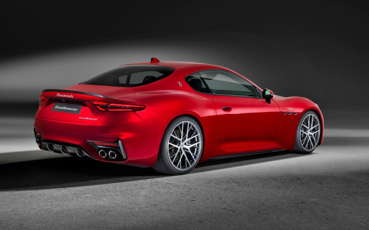 Red Maserati GranTurismo right rear view