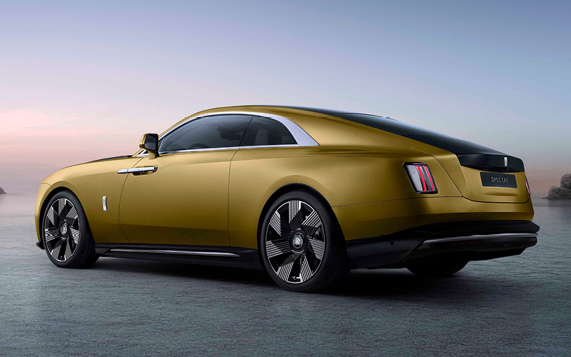 Gold Rolls-Royce Spectre rear left view