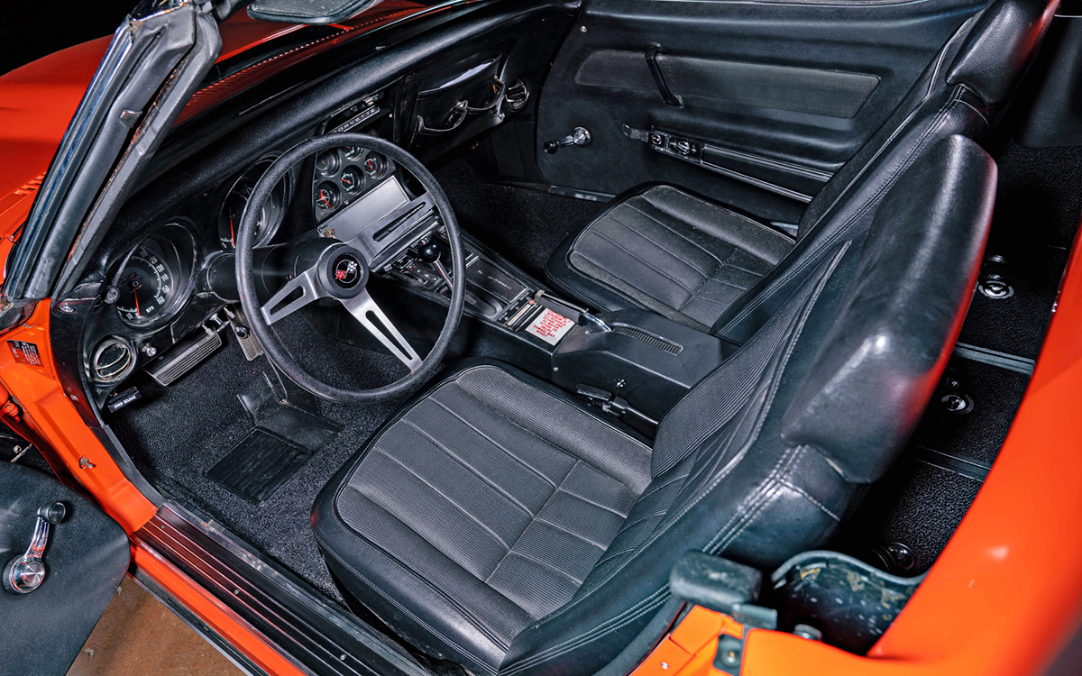 Orange 1969 Corvette ZL-1 convertibile interior