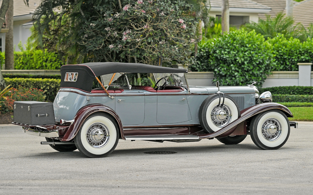 1933 Chrysler Imperial LeBaron Dual Cowl Phaeton right side view