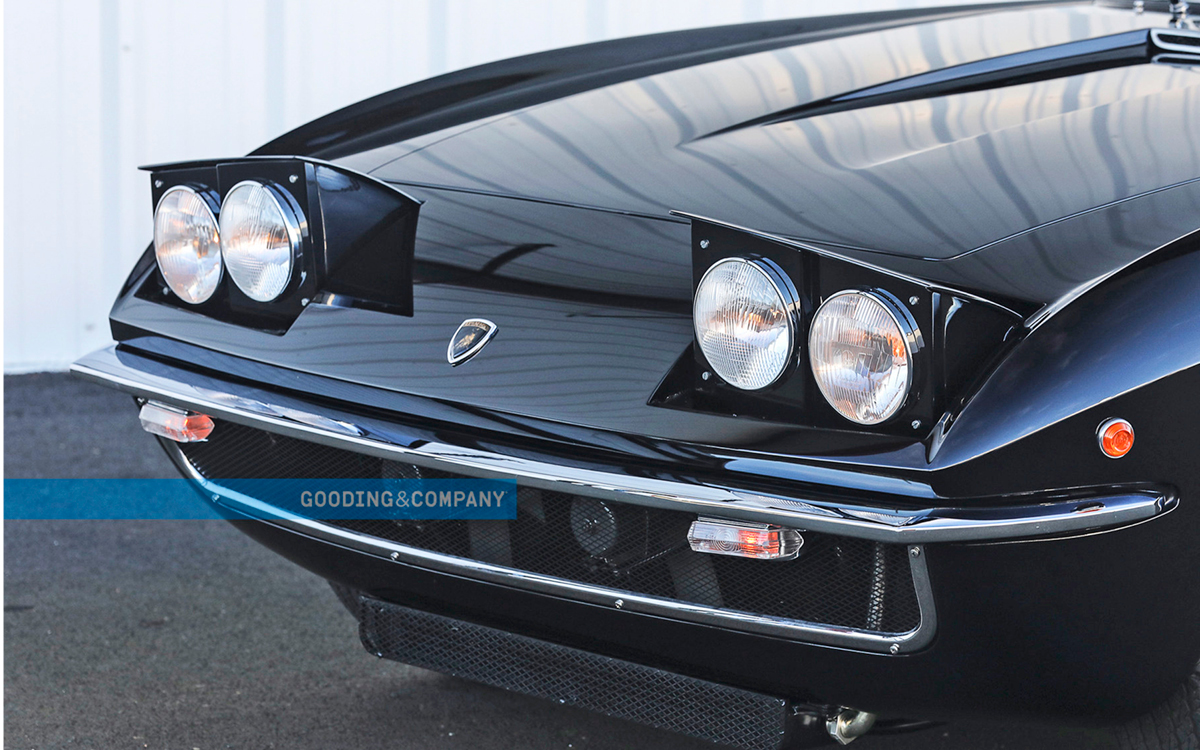 Black Lamborghini Islero headlights up