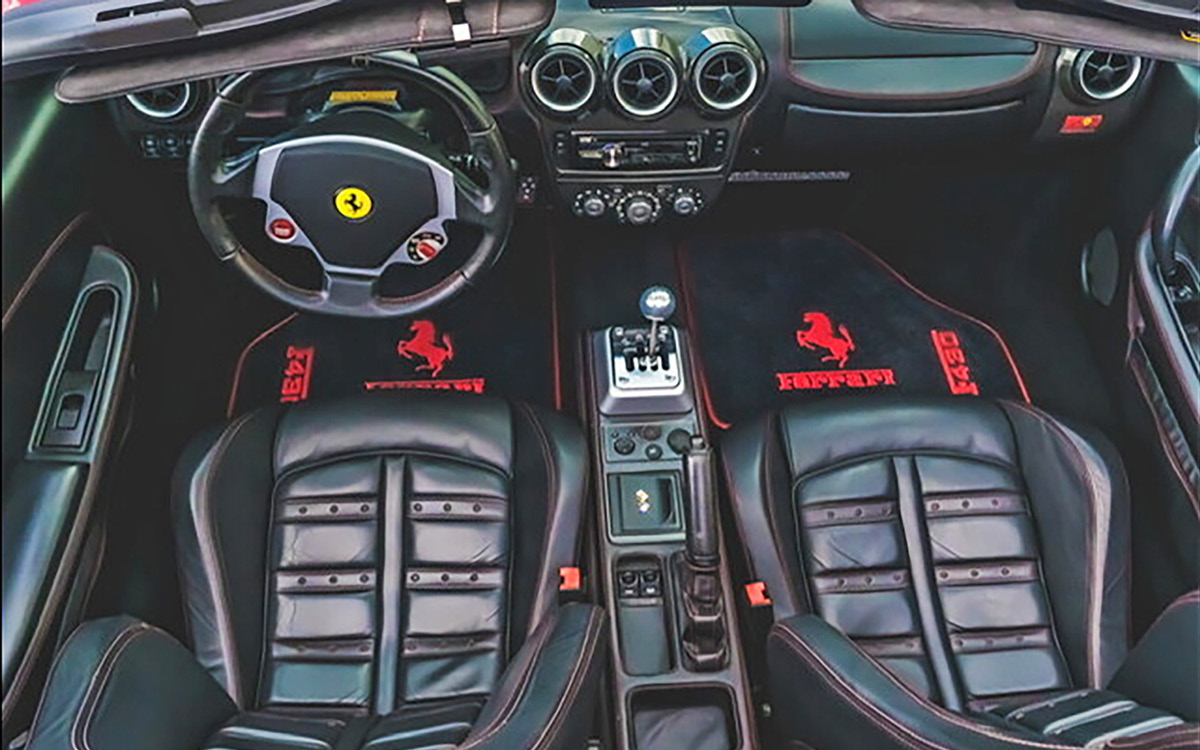 Ferrari F430 Spider interior view