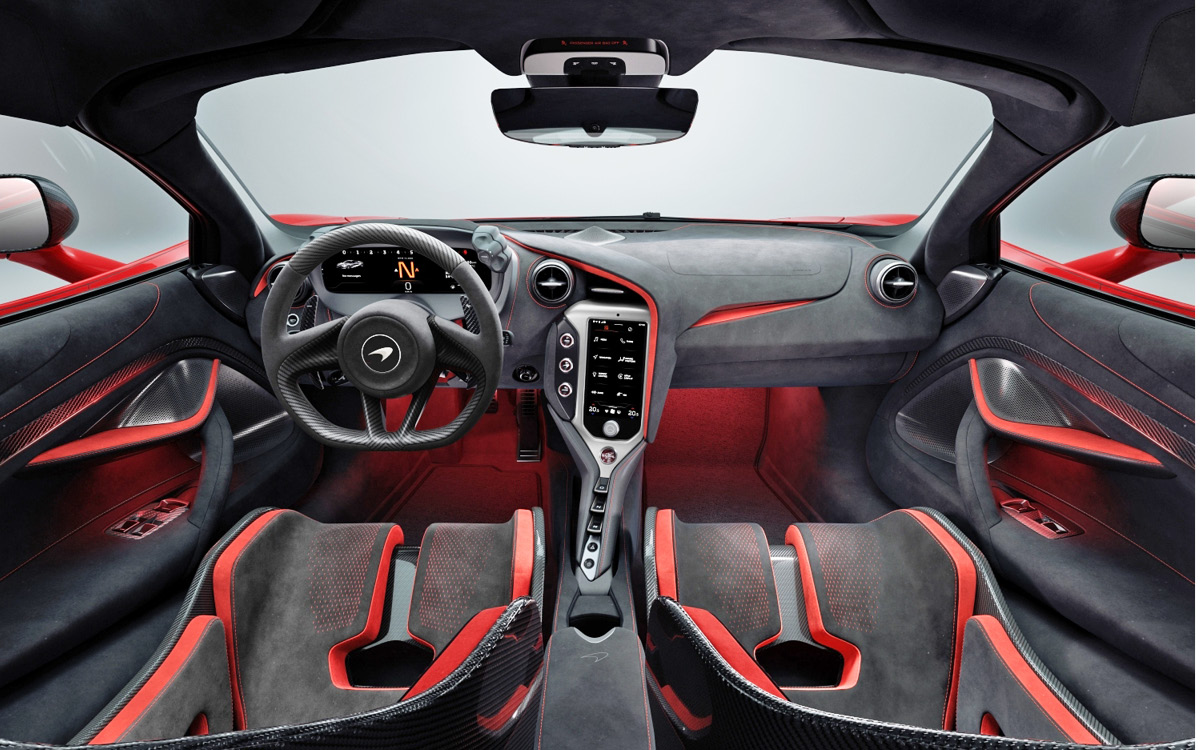 McLaren 750S cockpit view