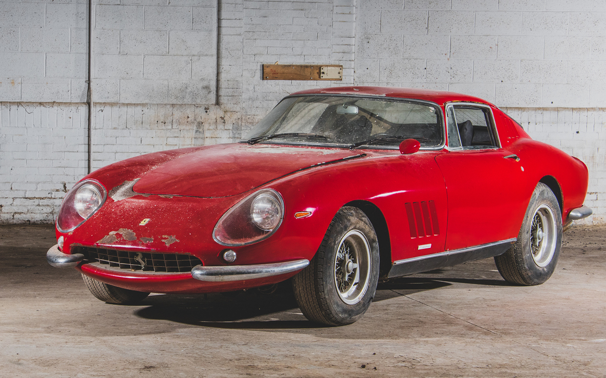 Red Ferrari 275GTB left front view