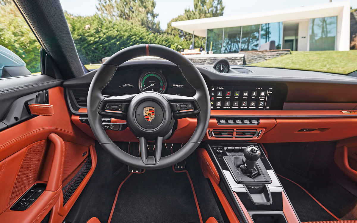 Porsche 911 S/T Heritage Design Package interior view