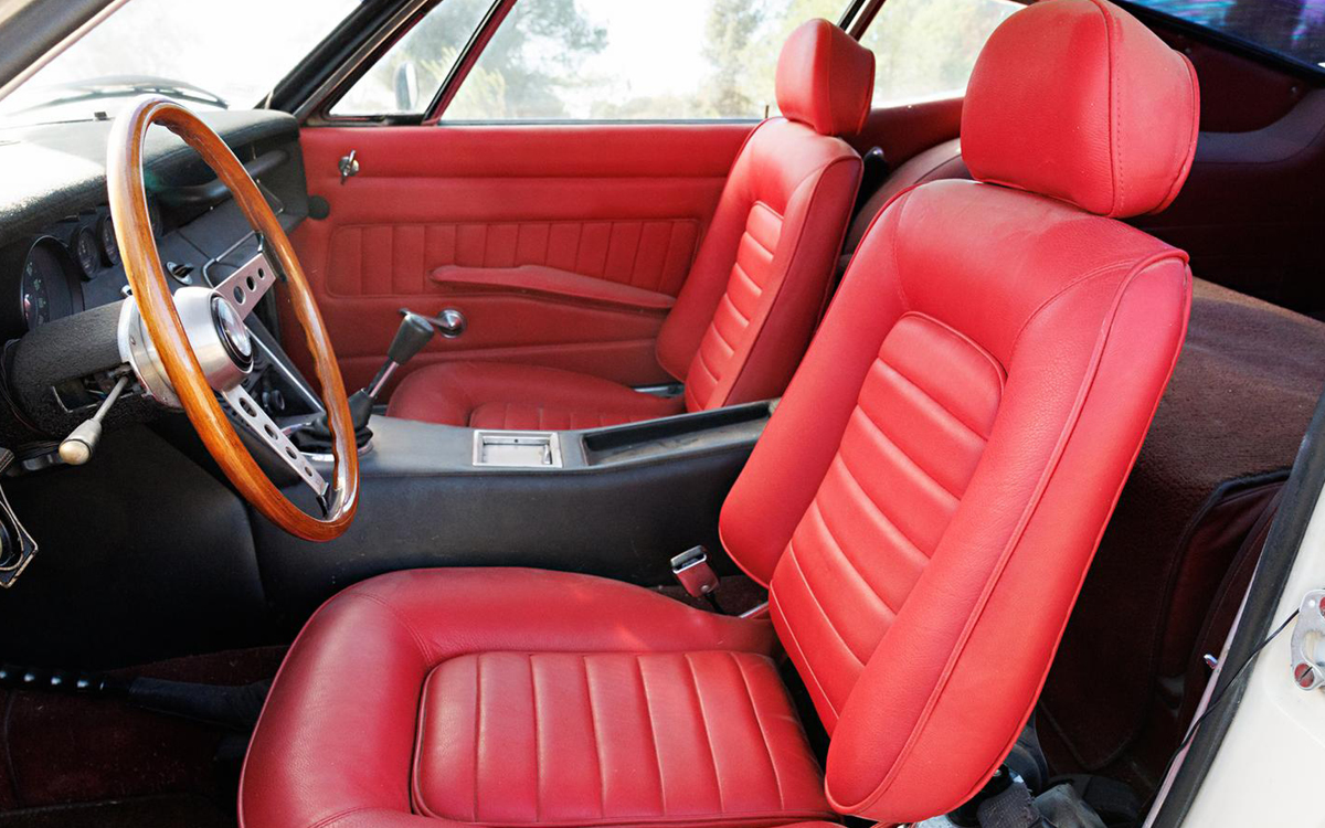 1969 Maserati Ghibli interior view