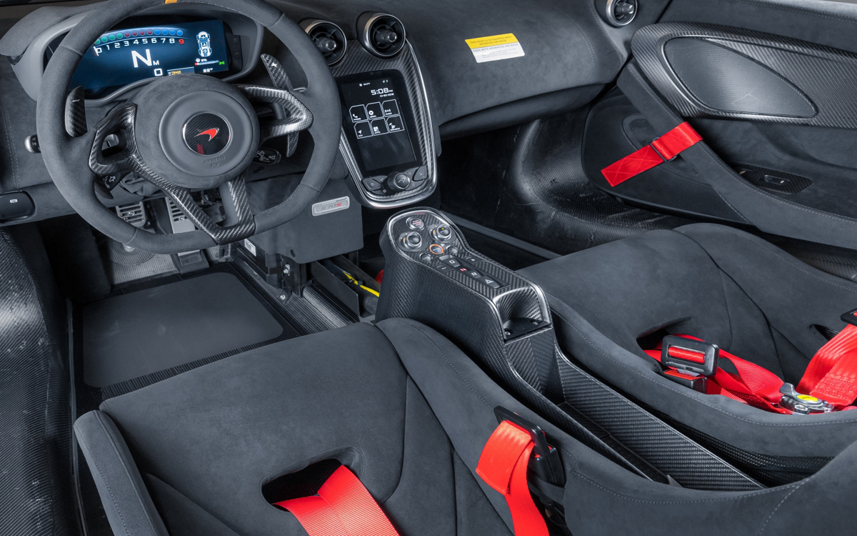 McLaren MSO-X dashboard view