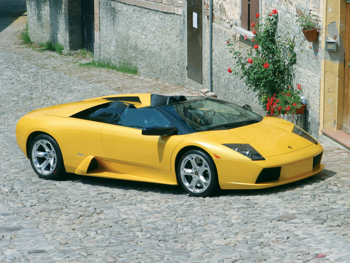 Yellow Lamborghini Murciélago right front view