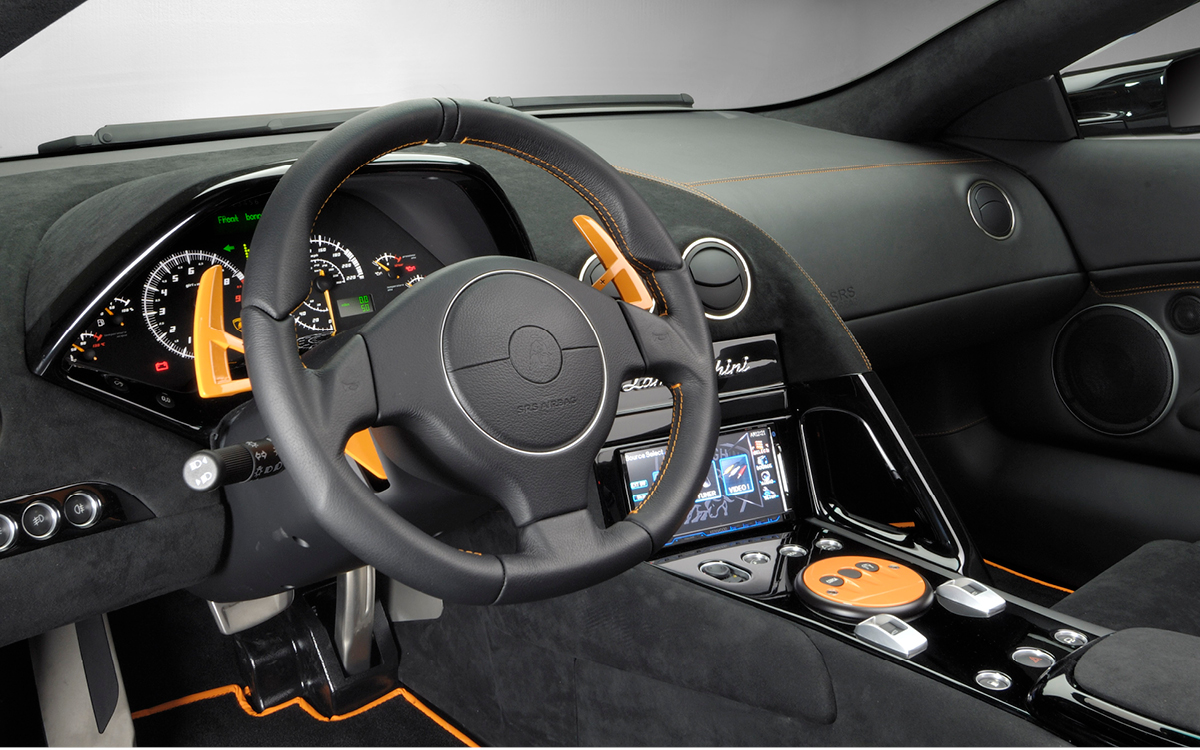 Lamborghini Murciélago studio photo, dashboard view