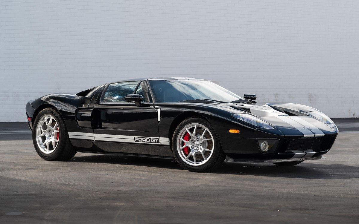 Black 2005 Ford GT, right front view.