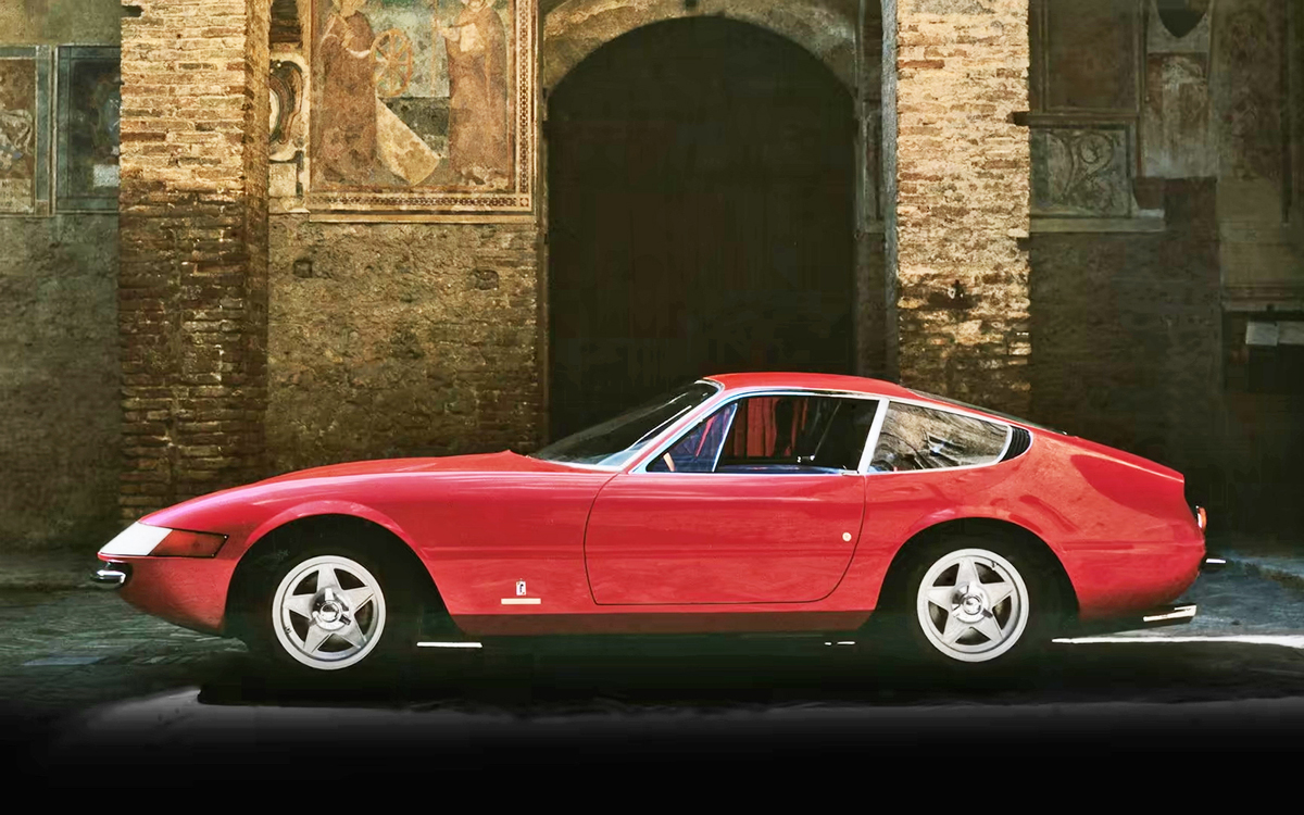 Red Ferrari Daytona profile view