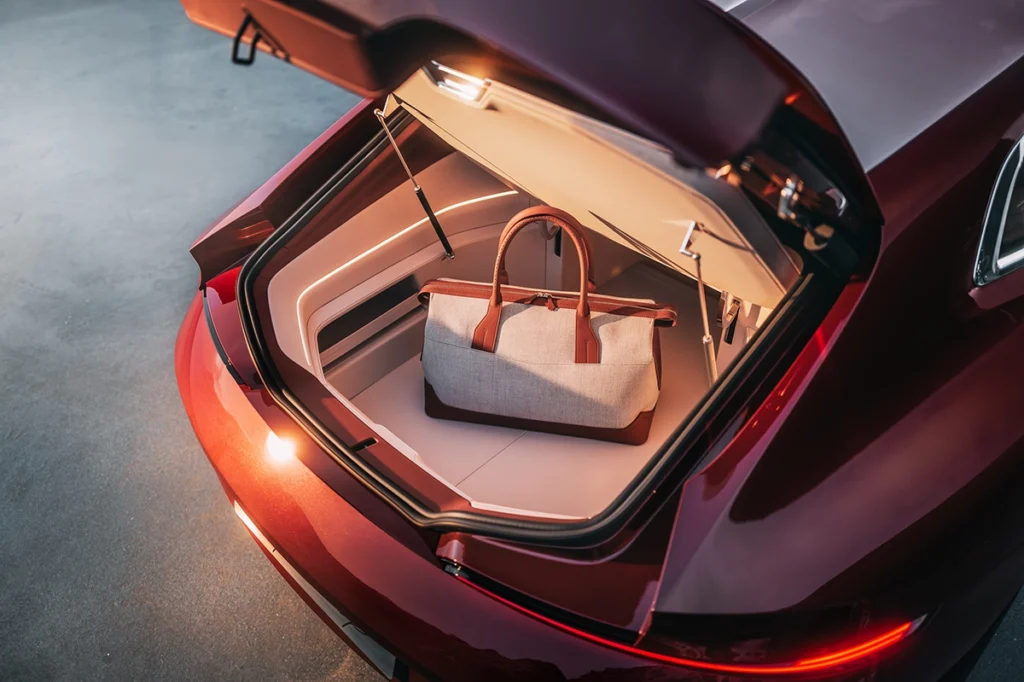 BMW Speedtop luggage area.